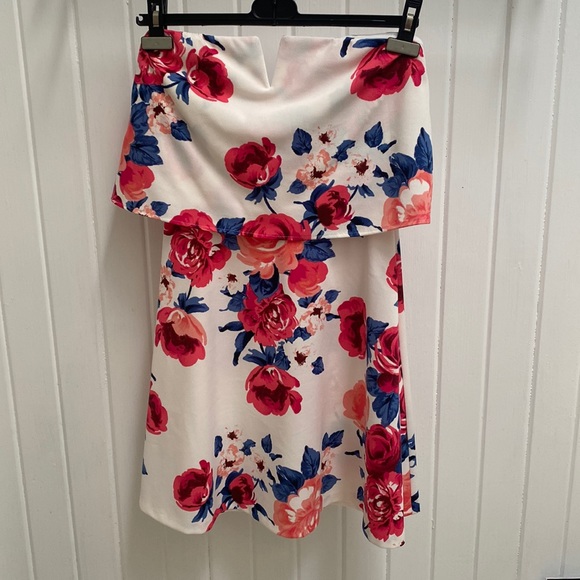 🔆AQUA🔆 NWT strapless floral dress - Picture 2 of 5